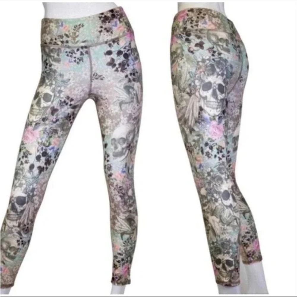 Evolution & Creation Capri Crop Leggings Dream Catcher Skull Floral Size Medium